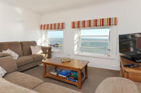 Luxury Two Bedroom Apartment with Fantastic Panoramic Sea Views